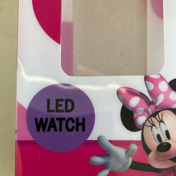 Disney Minnie Mouse LED Kids Watch for ages 6+ - Picture 6 of 16